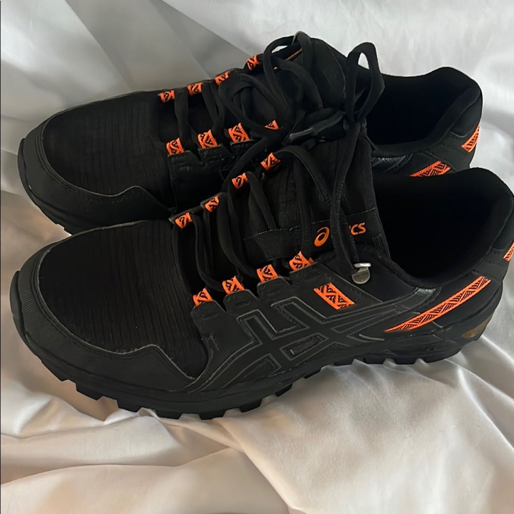 ASICS Men's Black and Orange Running Shoes